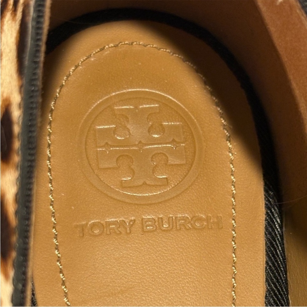 Tory Burch Animal Print Flats with Gold Accent - Picture 5 of 11